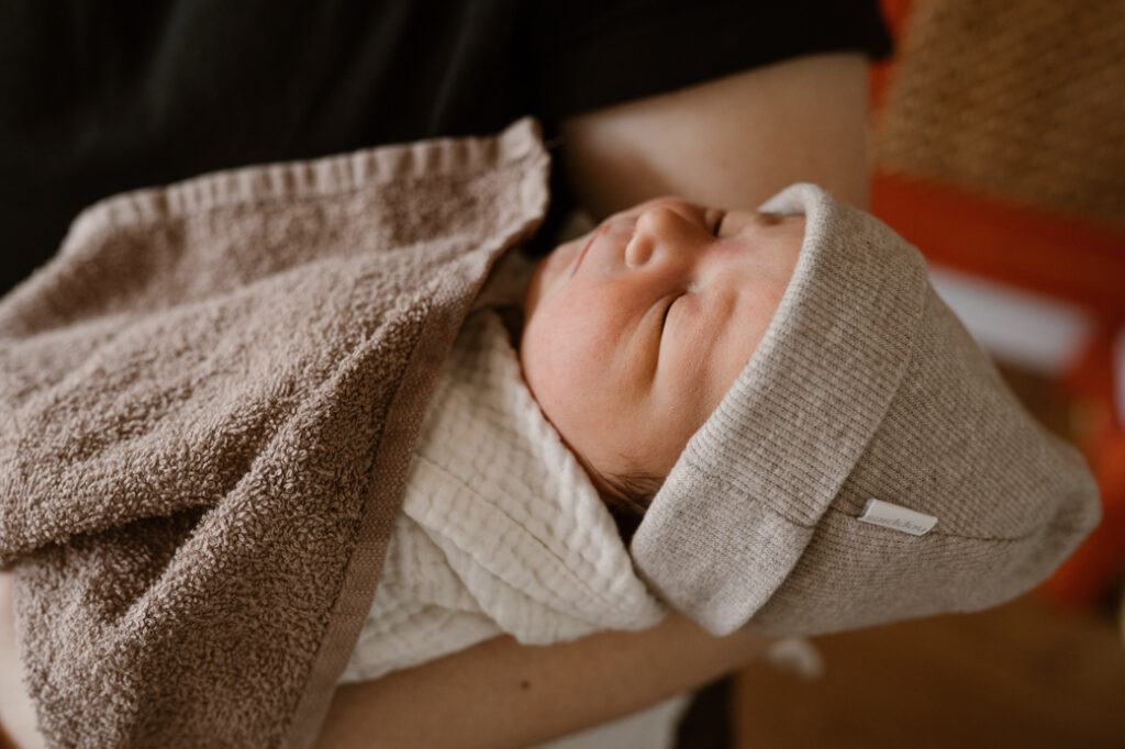 Kraamweek reportage, newbornshoot