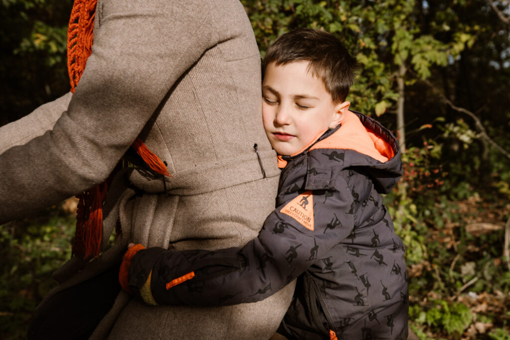 Achter op de fiets tijdens een gezinsshoot in Land van Cuijk.